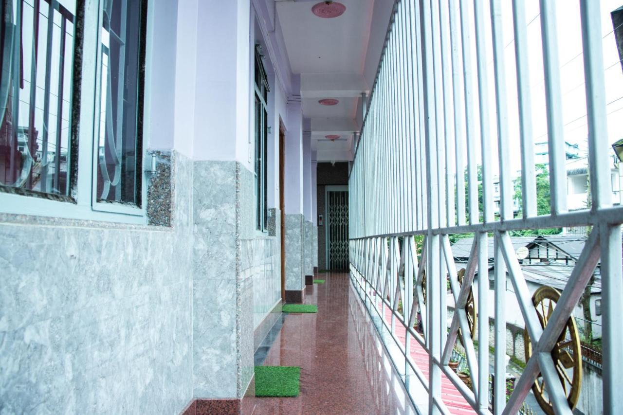 Promudini Guest House 西隆 外观 照片