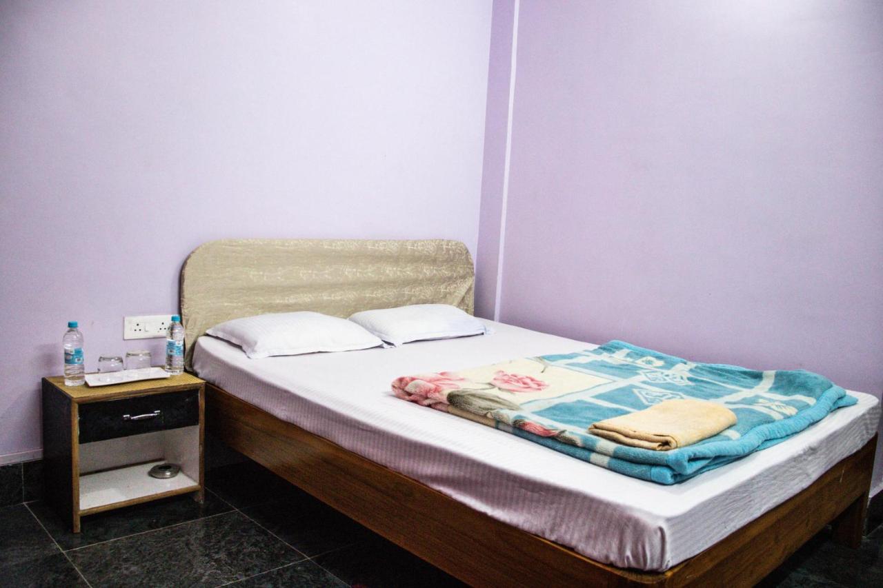 Promudini Guest House 西隆 外观 照片