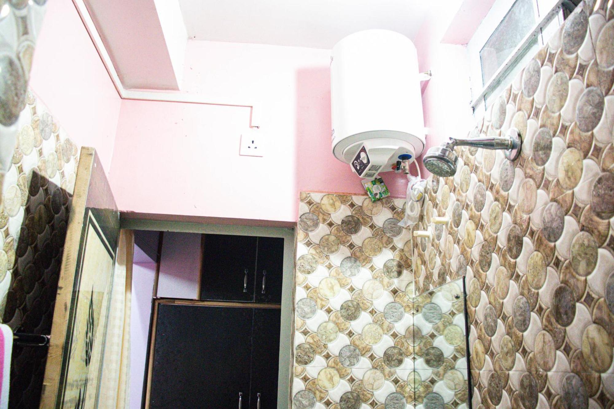 Promudini Guest House 西隆 外观 照片